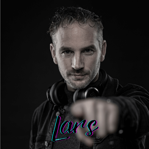 DJ Lars boek je bij DJvoorjou